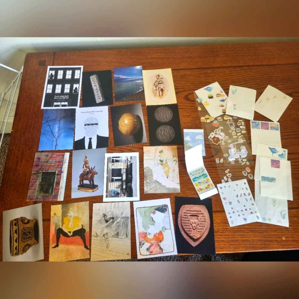 Stationary lot postcards